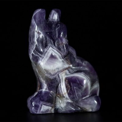 Chevron Amethyst Wolf Carving